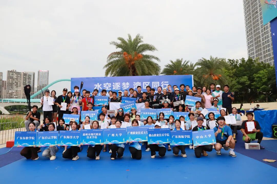 ebb87da1fd1d40429eb2ea05bf9021b5.jpg